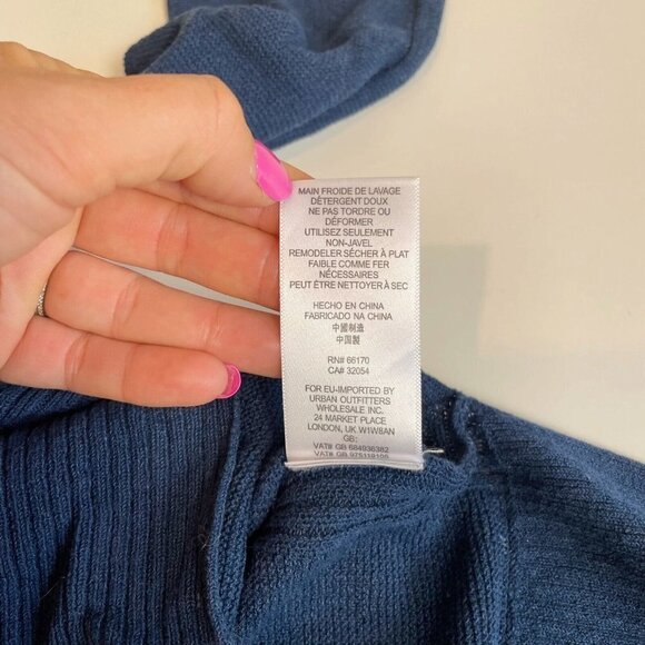 Free People Criss Cross Pullover Tunic Sweater Navy Blue S Long Sleeve Knit Slit - Picture 5 of 6